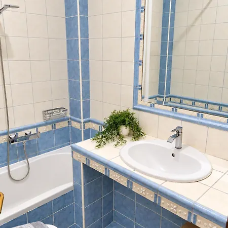 Anna Family Apartment